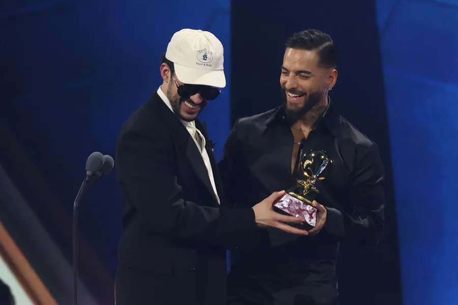 Bad Bunny agranda su huella en los Latin Grammy