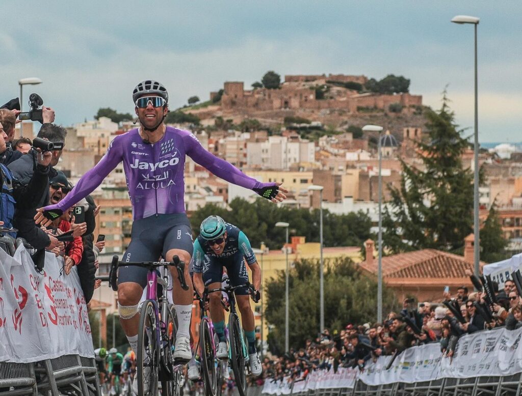 Matthews hace gala de su potencia en el Gran Premio de Castellón