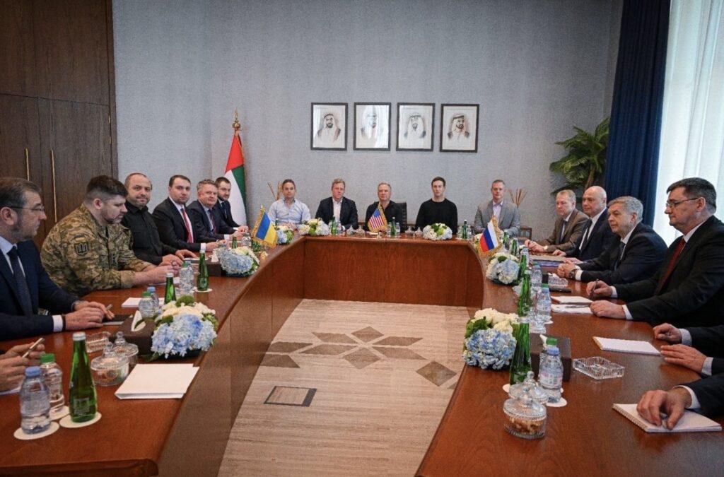 Estados Unidos confirma una inminente reunión "a tres" con Ucrania y Rusia