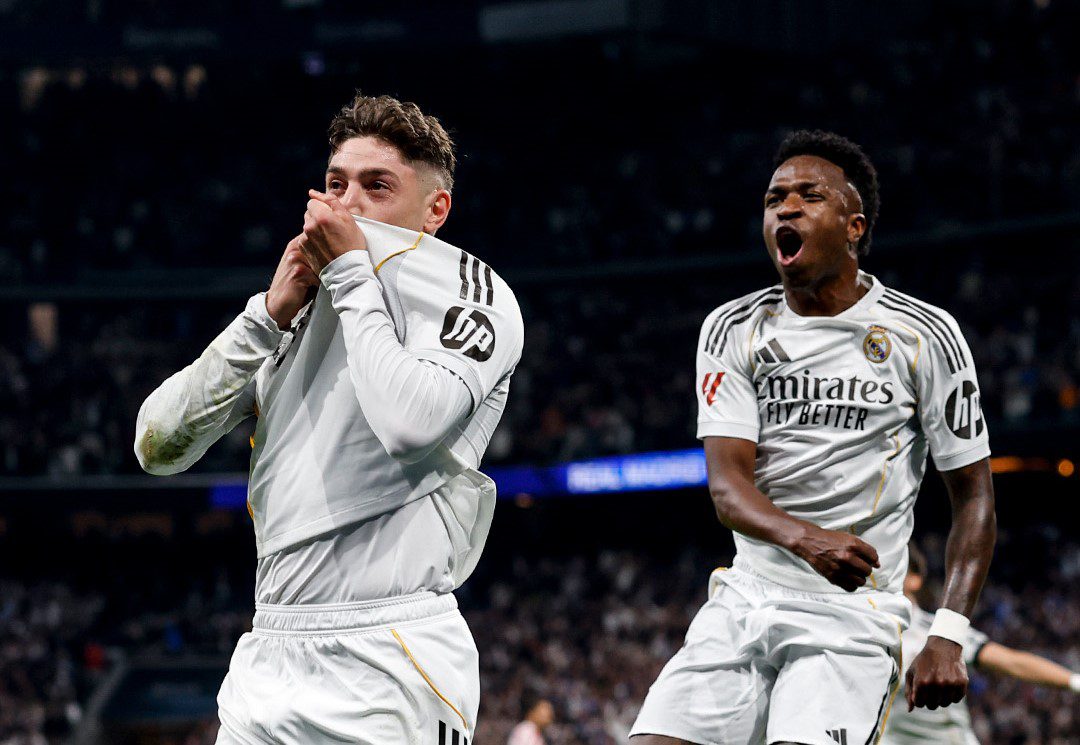El Real gana con goles de Vinícius y Valverde
